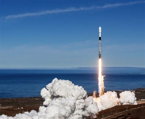 SpaceX launches Falcon 9 rocket for Spaceflight and 64-satellite flock