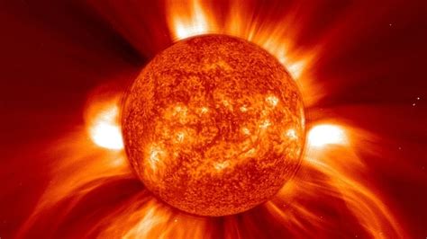 Solar flare danger! Growing sunspot could spark a solar storm today ...