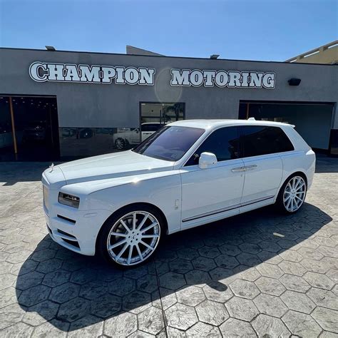 White Rolls-Royce Cullinan Comes With Blue Seats, Just Like Za'Darius ...