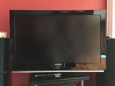 Samsung Flat Screen TV 27"H, 39"W, 4"D | Flat screen, Flatscreen tv ...