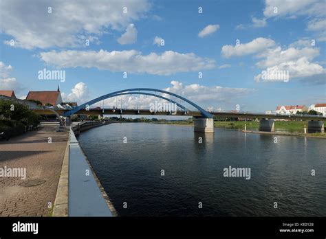 Frankfurt an der Oder -bridge bewteen Germany and Poland Stock Photo ...