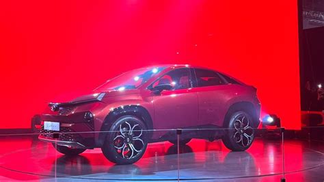 Tata Curvv concept sets the curve for new ICE SUV at Auto Expo 2023 ...