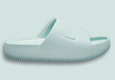 The Nike Calm Slide Becomes Available Next Month | SoleSavy News