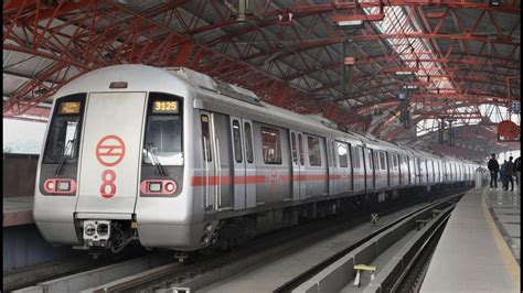 Delhi Metro introduces eight-coach trains on Red line | Latest News ...