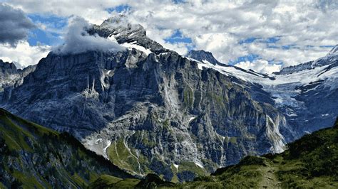 12 Best Mountains In Switzerland: Famous, Beautiful & High - SwitzerLanding