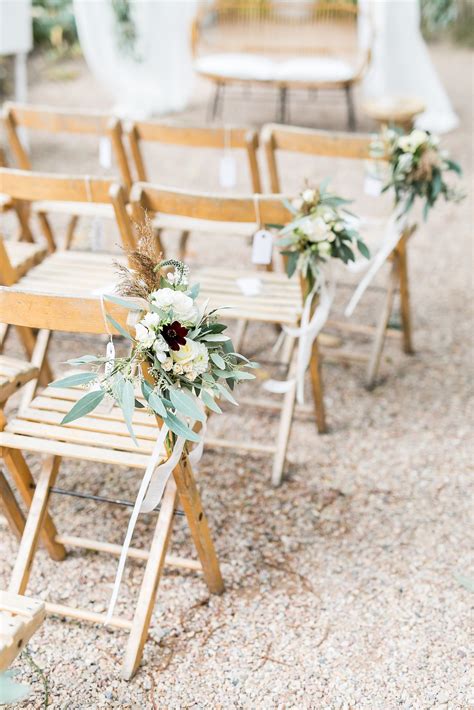 Aisle flowers for the wedding ceremony www.bloomyourlife.nl ...