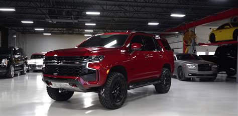 2022 Chevy Tahoe Z71 Stands Tall With 3.5-Inch Lift: Video