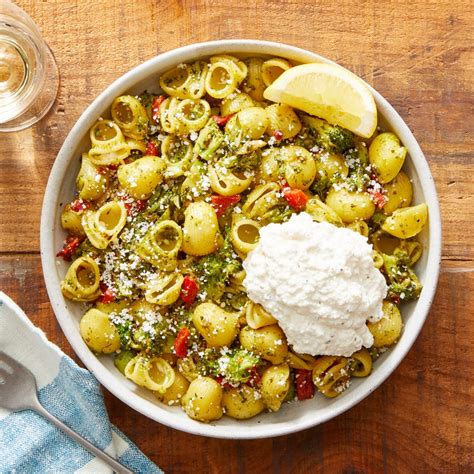 Recipe: Pesto Pasta with Broccoli & Lemon Ricotta - Blue Apron