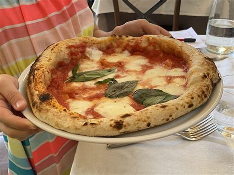 The best pizza in Rome: delicious addresses you'll love (includes ...