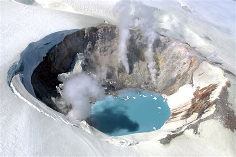 Volcanoes - UNALASKA/PORT OF DUTCH HARBOR CONVENTION AND VISITORS BUREAU