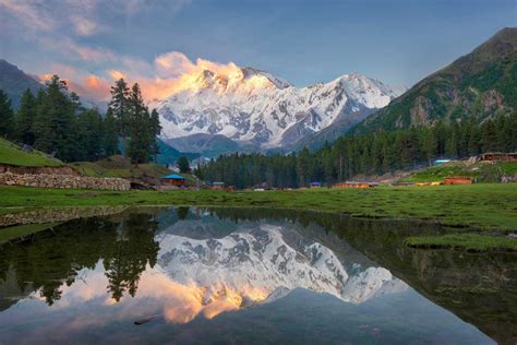 TOP 5 MOST BEAUTIFUL PLACES TO VISIT IN PAKISTAN.