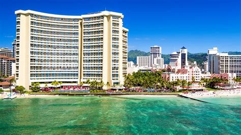 Review: Sheraton Waikiki Hotel & Resort, Honolulu, Hawaii - Executive ...