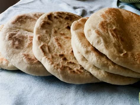 A Guide to Moroccan Bread with Recipes - MarocMama