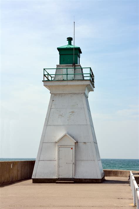 Canadian part of Great lakes - Ontario / Lake Erie / Port Dover West ...