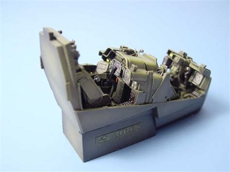 1:48 AH-64D Longbow Apache cockpit set