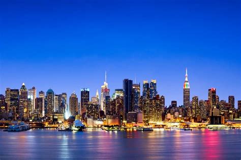 New York Manhattan Skyline - Wallpaper