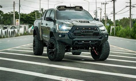 The Toyota Hilux has been given a rather drastic body kit by Thai off ...