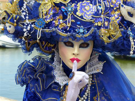 Masquerade Carnival Balls in Venice - Carnival in Venice