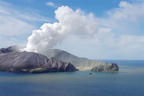 Why Were Tourists Allowed to Visit an Active New Zealand Volcano? by ...