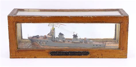 Model of a military frigate flying the French flag. Nice… | Drouot.com