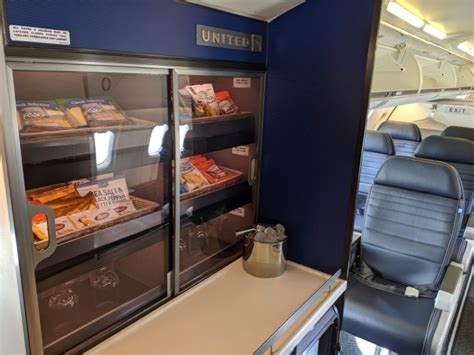 Touring United’s New, Ridiculously-Spacious CRJ-550 Aircraft – Cranky Flier