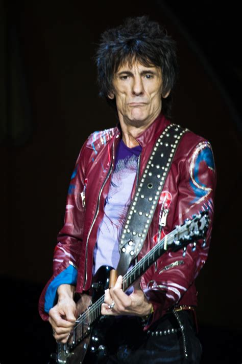 Ronnie Wood Undergoes Lung Surgery - Noise11.com