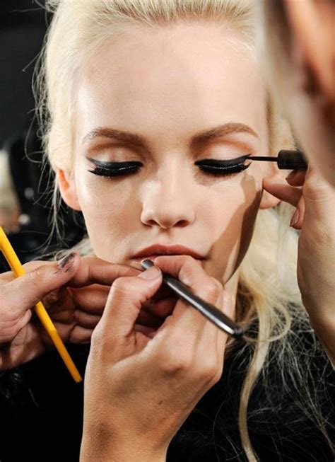 Professional Tips From Makeup Artists! And Do It All On A Budget ...