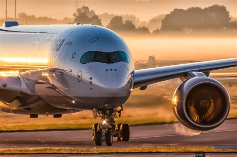 Lufthansa's AIRBUS A350 XWB (photo Markus Schwab) | Aviation airplane ...