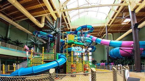 3 Stupidly Fun Indoor Water Parks Near Sandusky Ohio