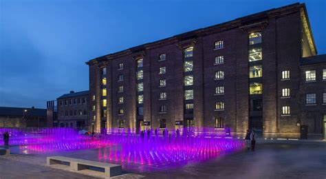 Yves Saint Laurent projection mapping onto CSM Granary Building | UAL