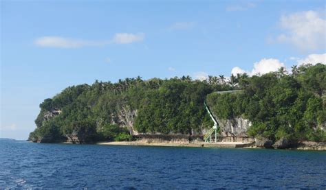 LEXICAL CROWN: BEACH RESORTS APPROACHING PADRE BURGOS OF SOUTHERN LEYTE