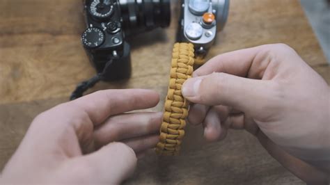 How to make your own $6 DIY Paracord camera wrist strap