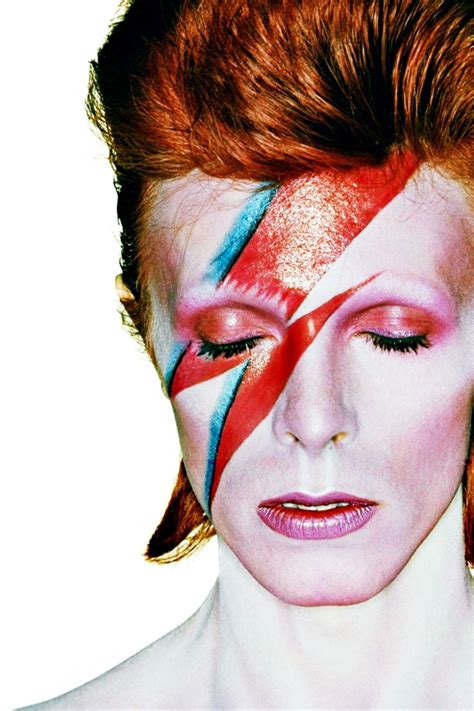 David Bowie | David bowie makeup, Bowie, David bowie