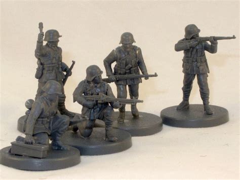 28mm German WWII miniatures review | Tiny Hordes