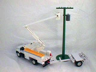 TNT: National Grid Die-Cast Bucket Truck with Accessories! | Power ...