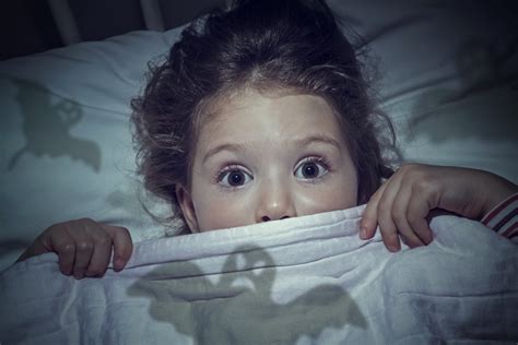 10 Things You Can Do To Help Your Kid Get Over Their Fear Of The Dark