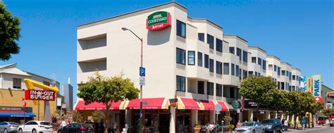 Fisherman's Wharf Hotels | Courtyard San Francisco Fisherman's Wharf