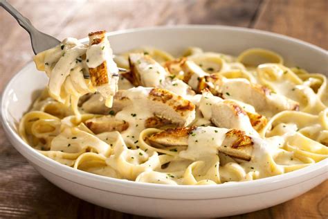 Olive Garden's Chicken Fettuccine Alfredo Recipe