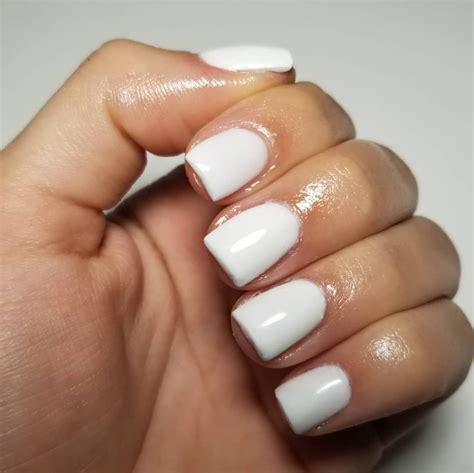 Short glossy white nails 😄💅🏼 #whitenails💅 #glossynails #asp # ...