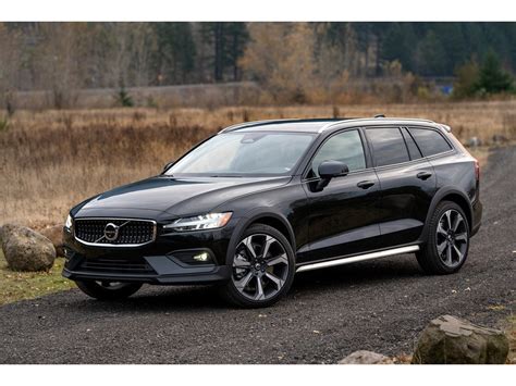 2023 Volvo V60: 214 Exterior Photos | U.S. News