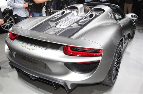 2015 Porsche 918 Spyder Production Details