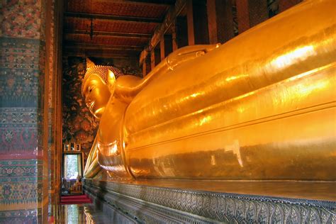 Wat Pho in Bangkok - The Temple of the Reclining Buddha - Go Guides