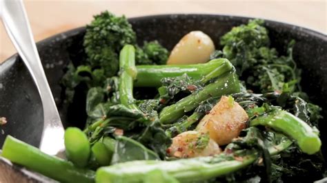 The BEST SAUTEED BROCCOLI RABE With Garlic And Oil : Book Recipes