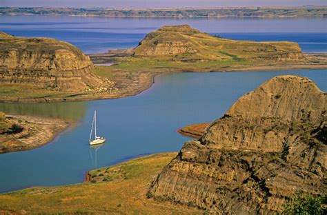 Scenic Lake Sakakawea Reservoir and State Park, North Dakota