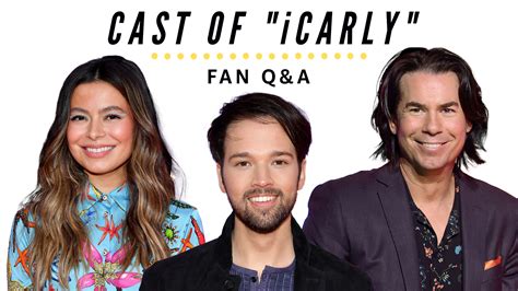 "iCarly" Cast Reveals Their Craziest Fan Encounters