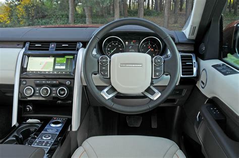 Land Rover Discovery interior | Autocar