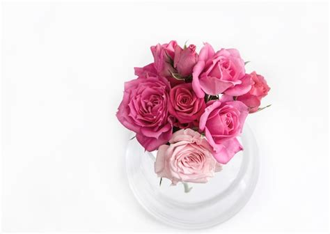 Premium Photo | Beautiful bouquet of natural roses isolated