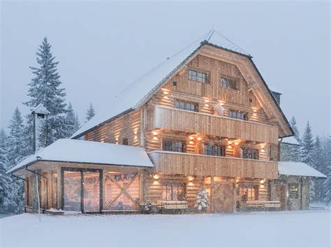 Soriška Planina - prijazno smučarsko in poletno središče