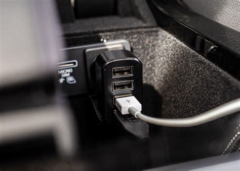 In-Car 4-Port USB Adaptor | Hyperian