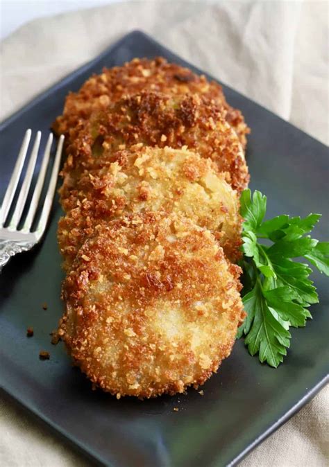 Easy Southern Fried Green Tomatoes - Grits and Pinecones